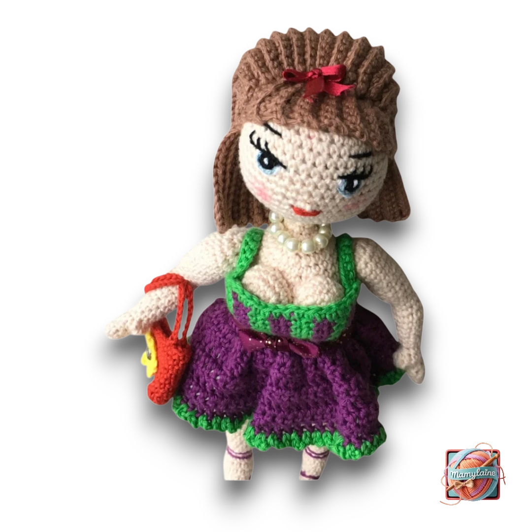 Poupée Artisanale Bretonne « Suzette la Coquette » – Élégance et Charme6