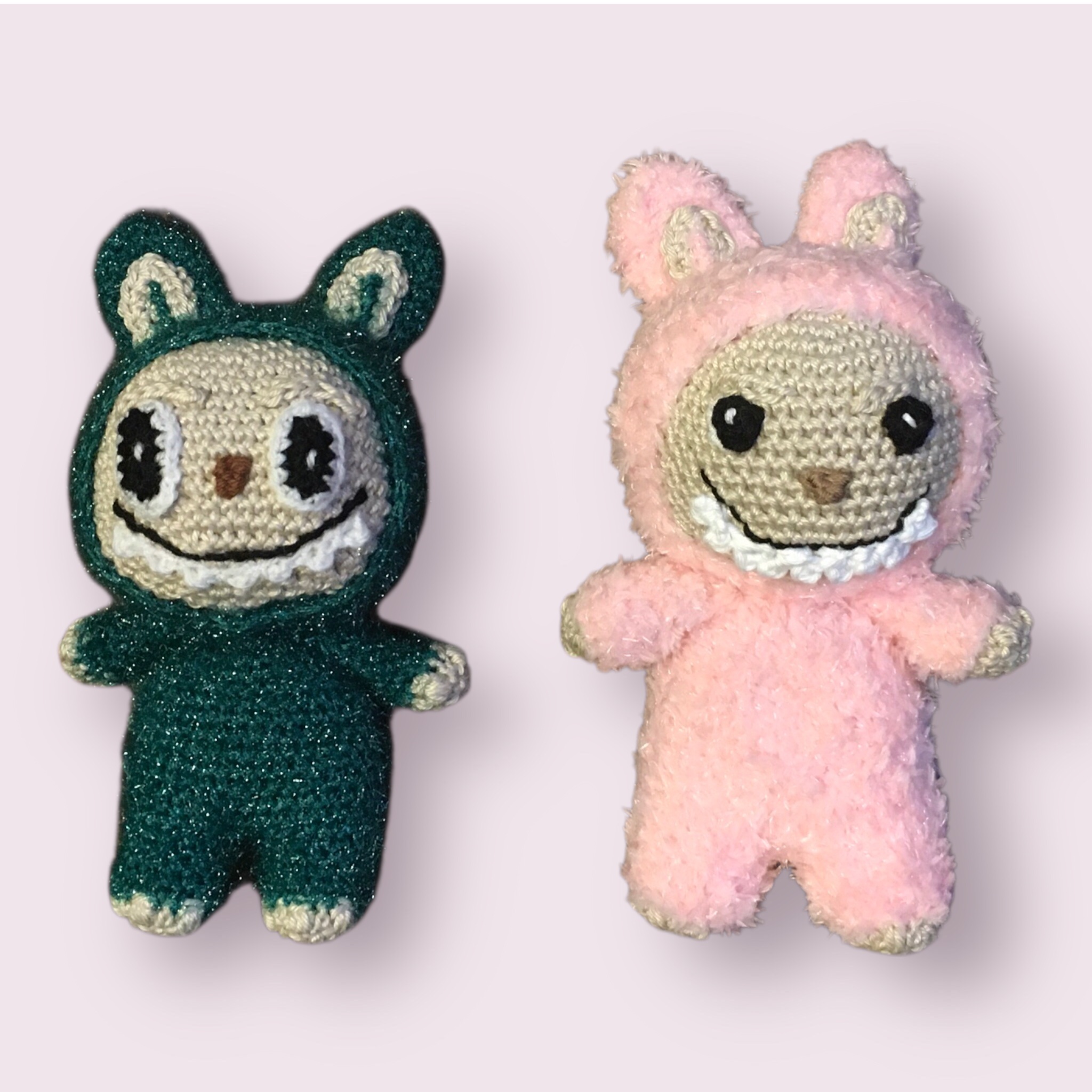 Peluche au crochet style Labubu